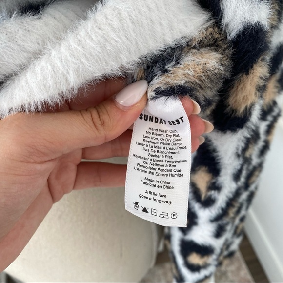 SUNDAY BEST Kitten Sweater - Picture 8 of 8